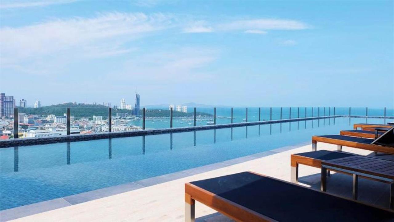 The Base Infinity Leilighet Pattaya Eksteriør bilde